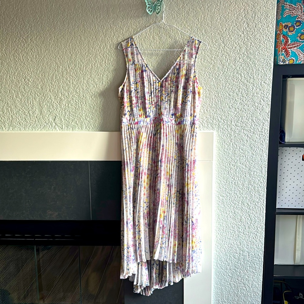 Floral pleated chiffon midi dress